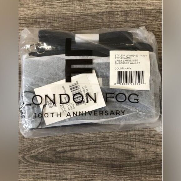 London Fog Navy Daisy large size Embossed Wallet NWT - Picture 2 of 13